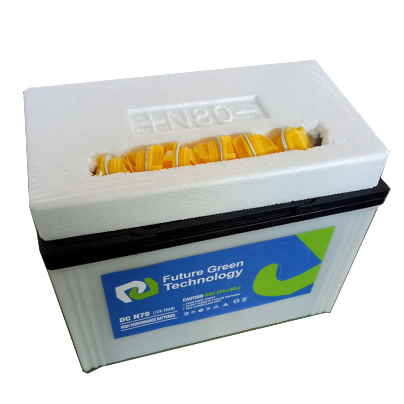 Hochwertige DIN-Trockenbatterie mit 12 V und 135 Ah