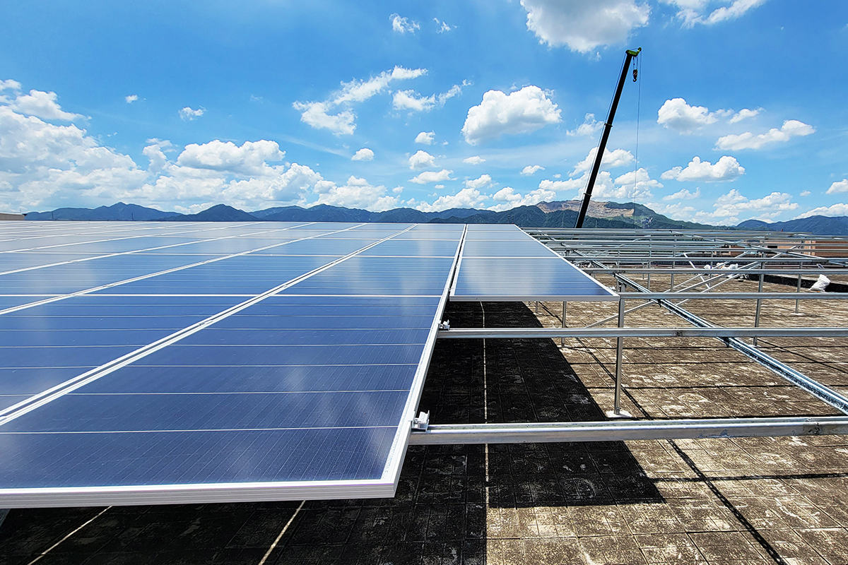 Neue kommende beste Preis maßgeschneiderte verfügbare Kraftwerk 260W 265W 270W 275W überlappende Solarpanel-Hersteller aus China